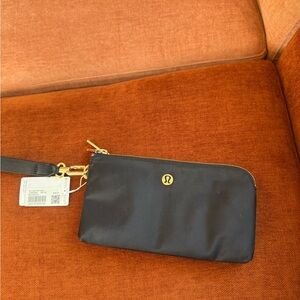 New with tags lululemon black wristlet